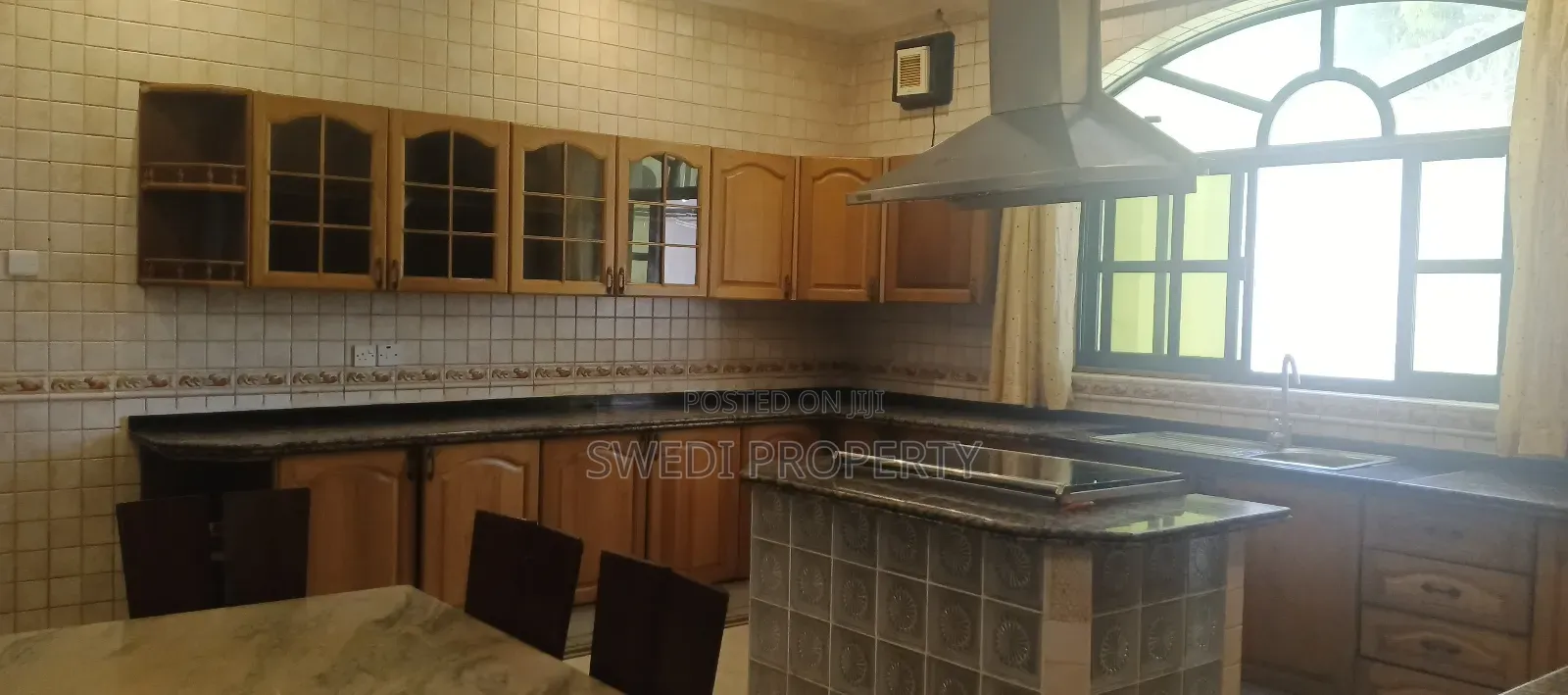 Furnished 4bdrm Villa in Swedi Property, Oyster Bay for rent