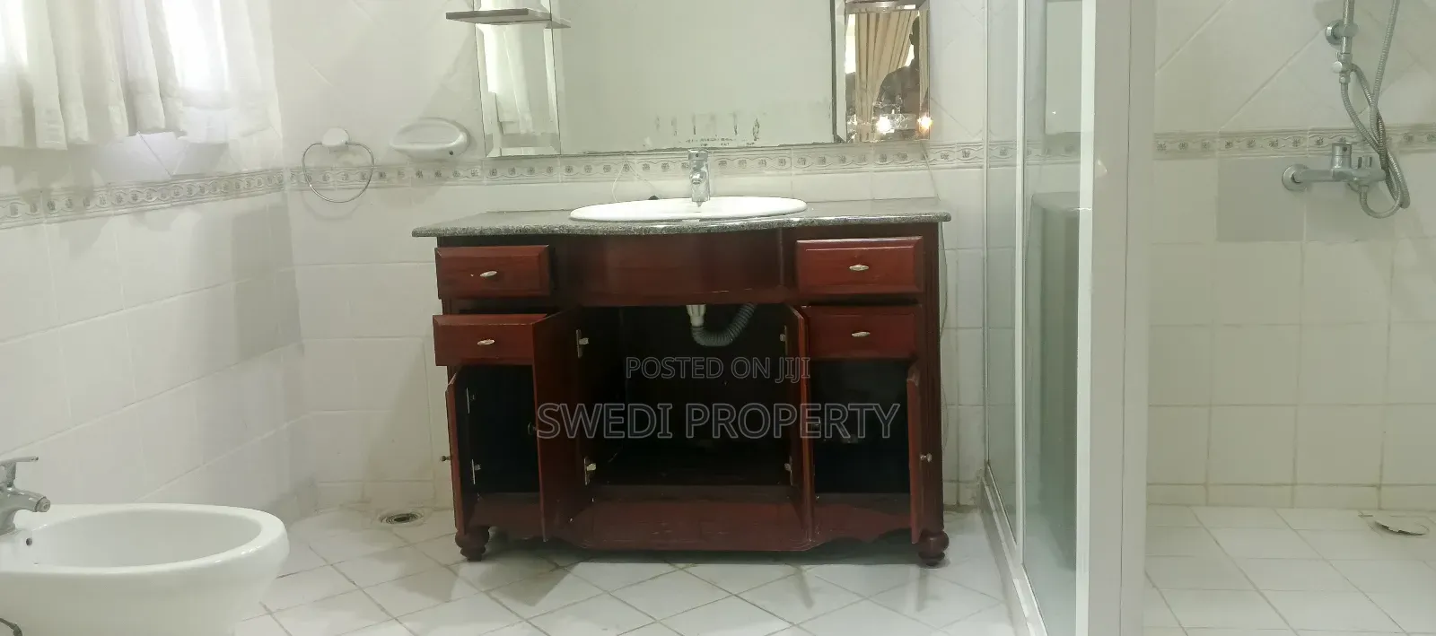 Furnished 4bdrm Villa in Swedi Property, Oyster Bay for rent