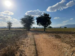 121.7 Acres Zinauzwa Manyara