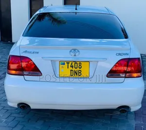 Toyota Crown 2006 White