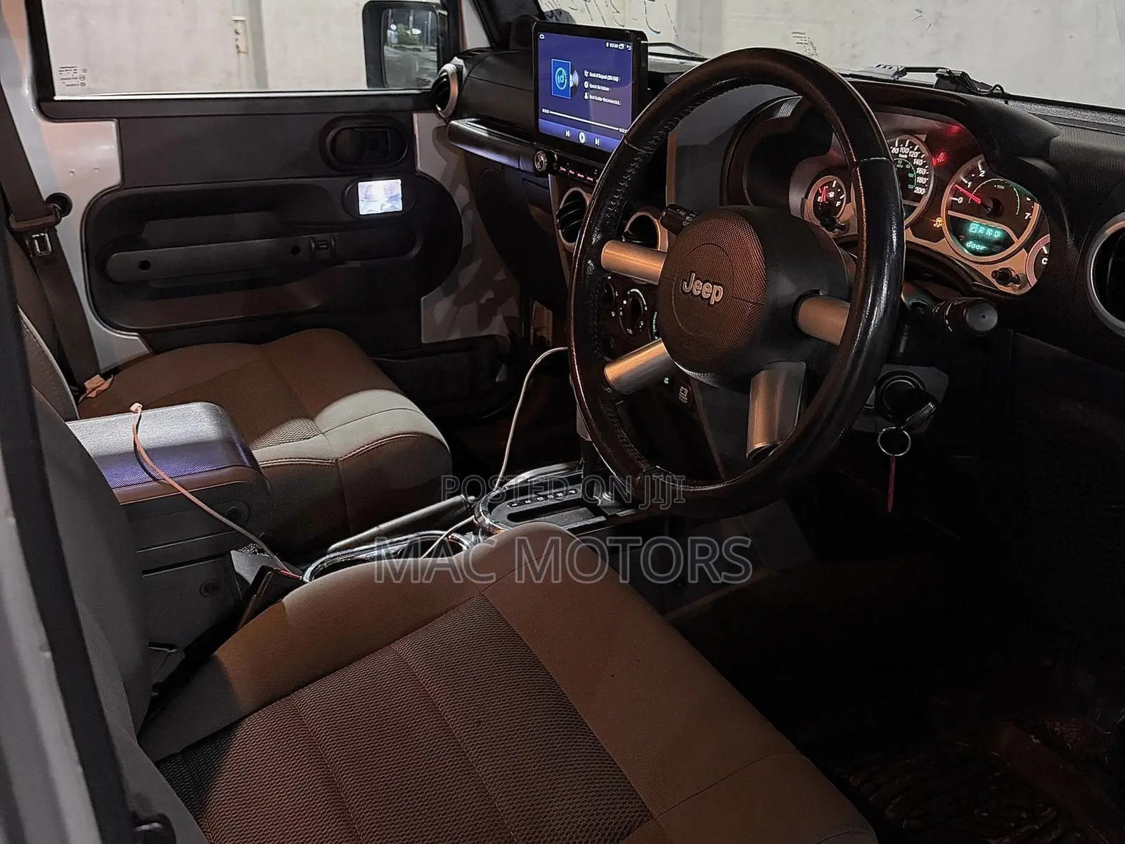 Jeep Wrangler 2010 Silver