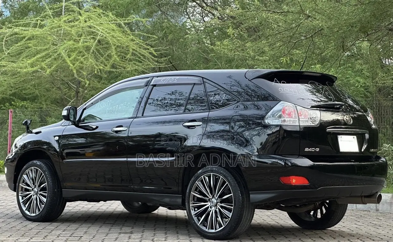 Toyota Harrier 2.4 2009 Black