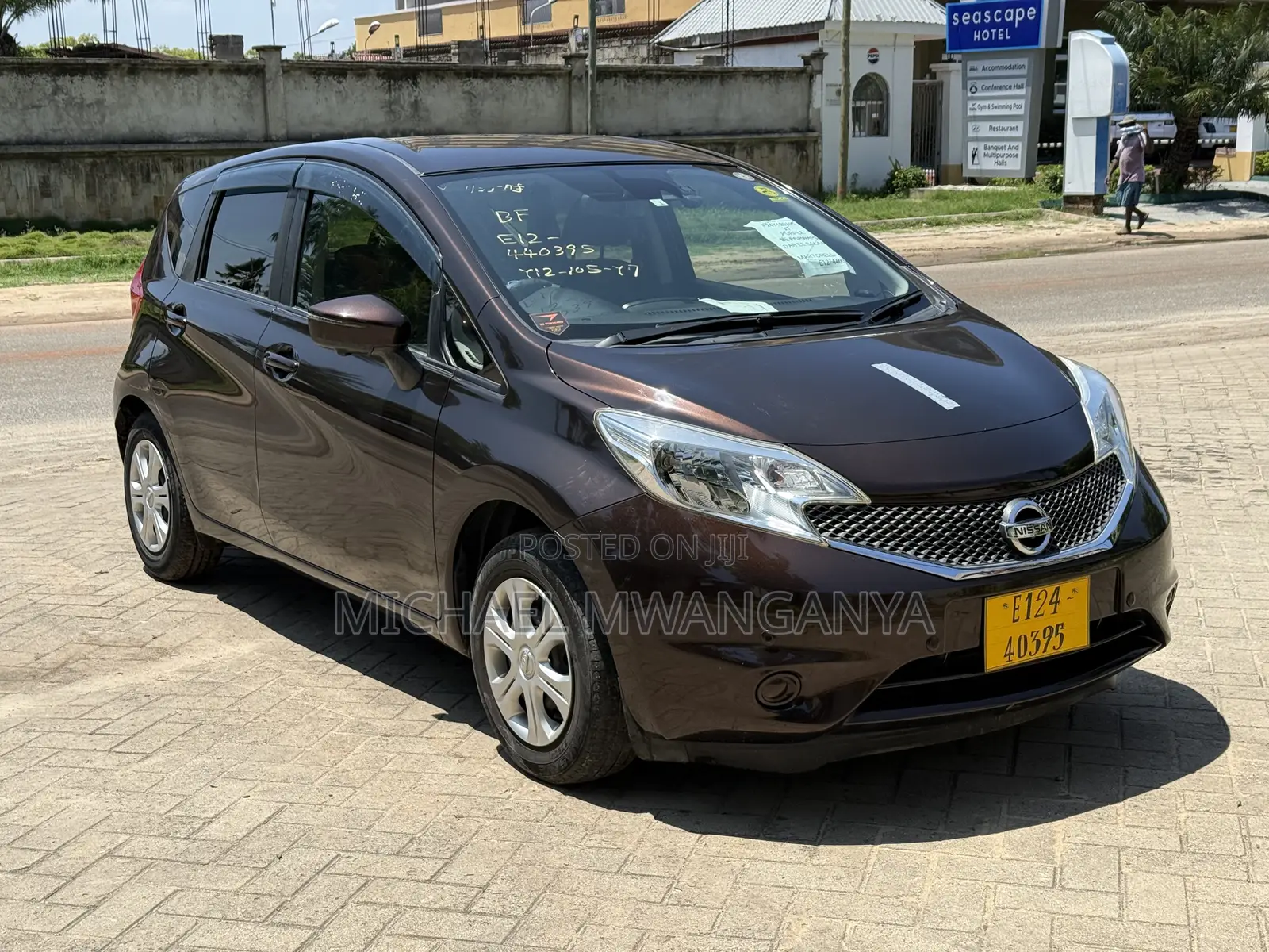 Nissan Note 2015 Maroon