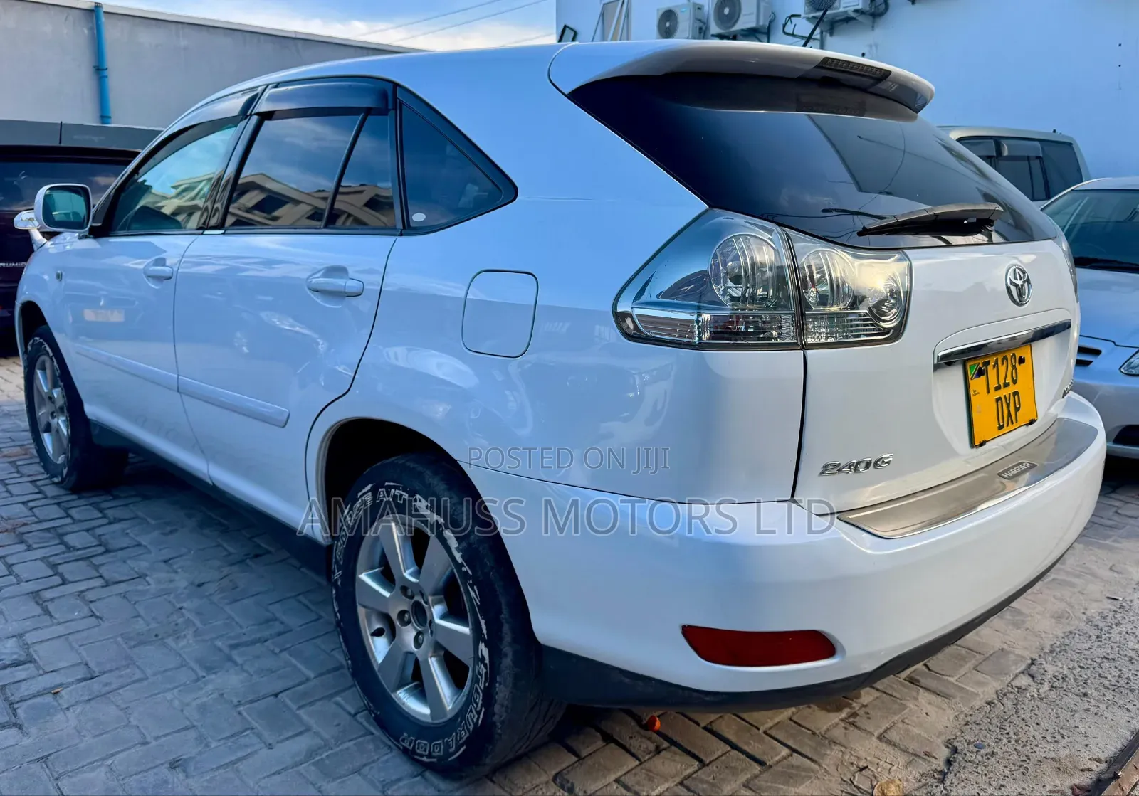 Toyota Harrier 2006 White
