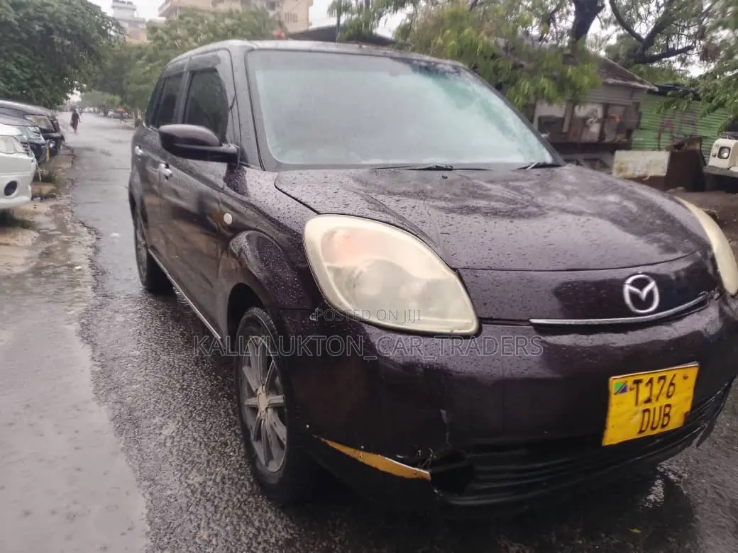 Mazda Verisa 2008 Maroon