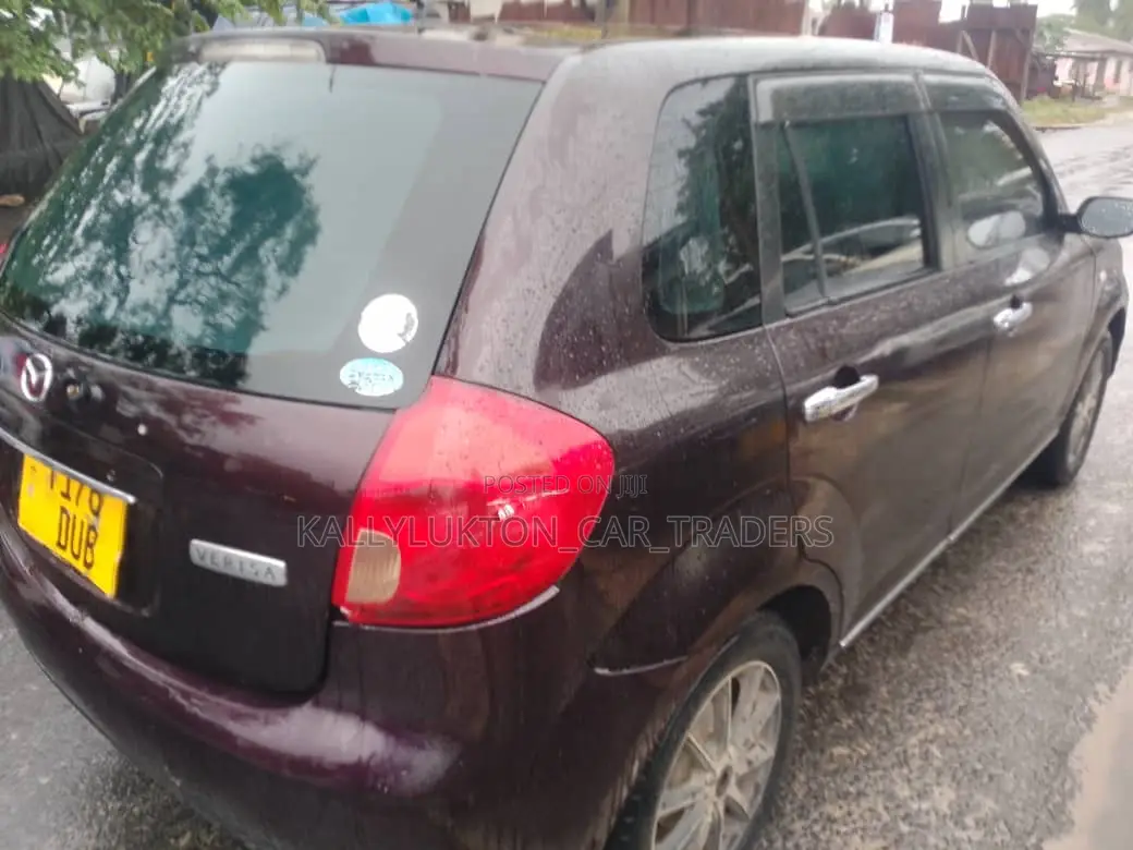 Mazda Verisa 2008 Maroon