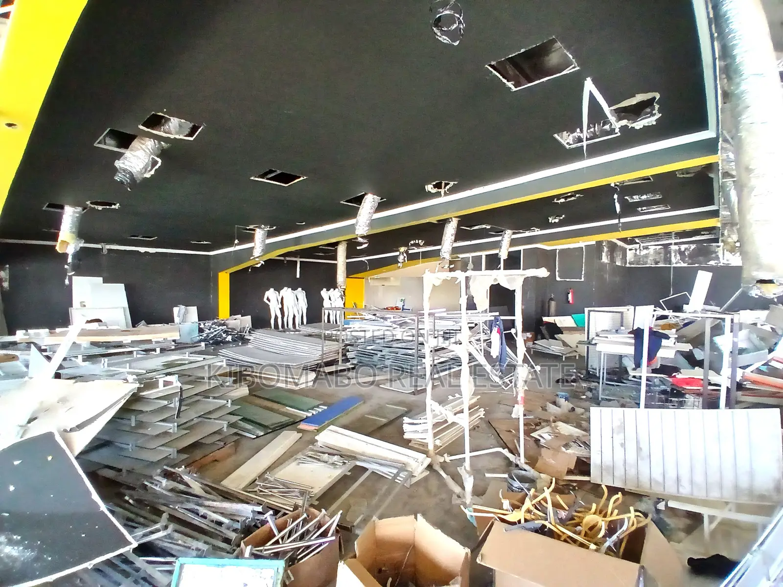 Restaurant Modern and Classy 350-450 SQM Rental - Ilala || Gerezani