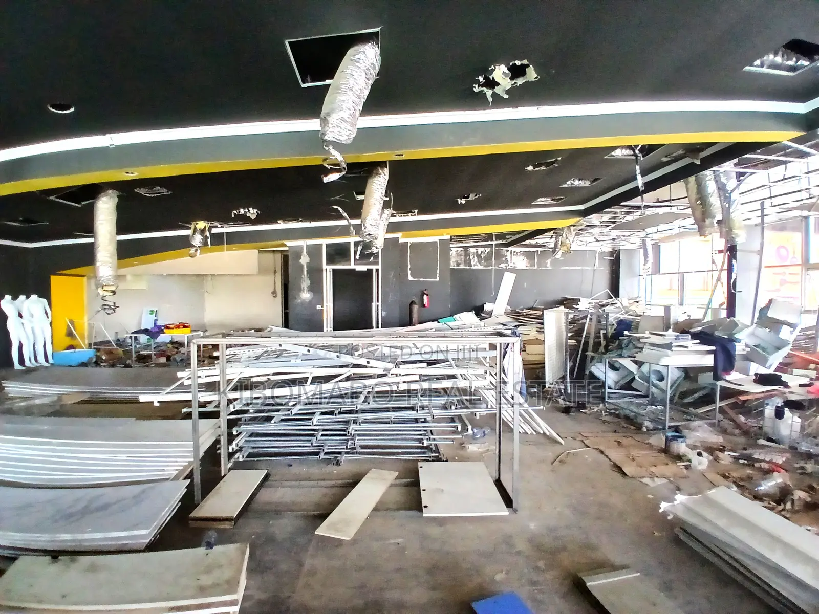 Restaurant Modern and Classy 350-450 SQM Rental - Ilala || Gerezani
