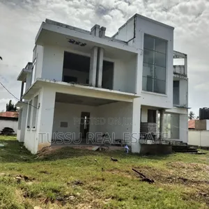 5bdrm House in Mbezibeach Near Fk, Kinondoni for sale