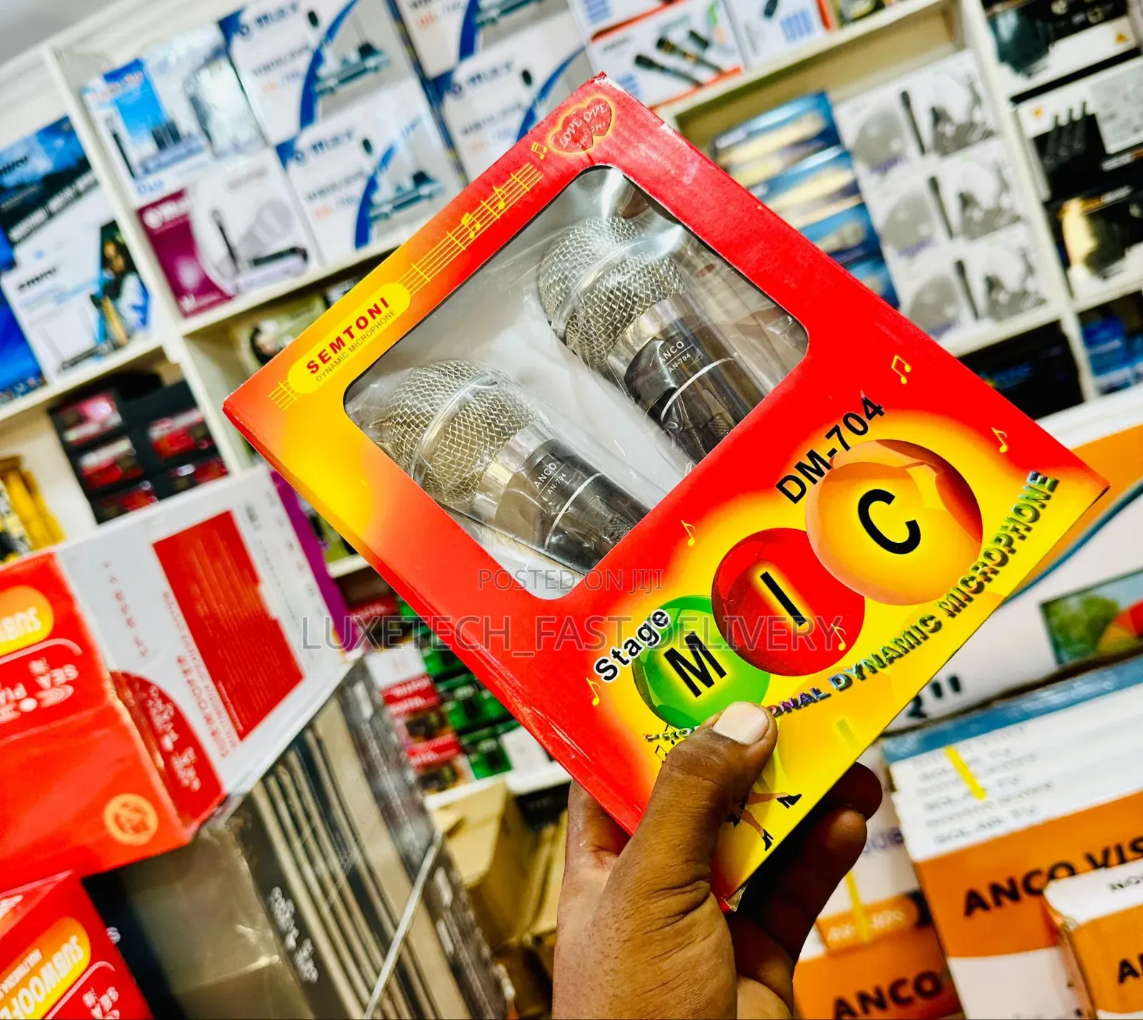 Semtoni 2-Wired Dynamic Stage Microphone Dm-704