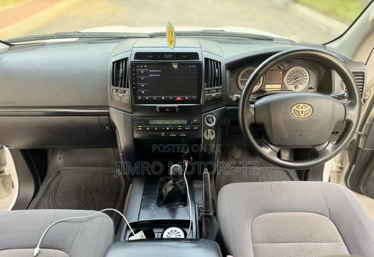 Toyota Land Cruiser 2008 White