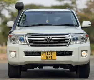 Toyota Land Cruiser 2008 White