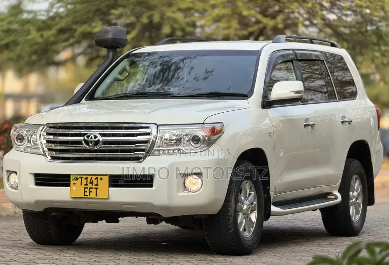Toyota Land Cruiser 2008 White