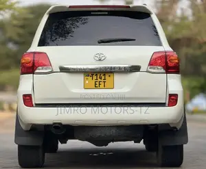 Toyota Land Cruiser 2008 White