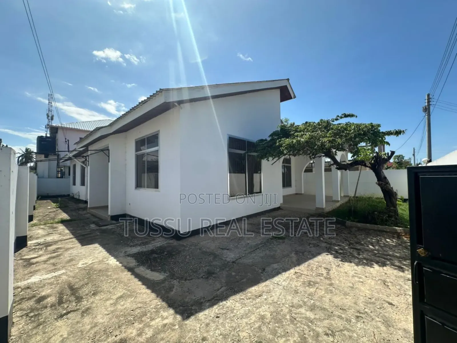 4bdrm House in Boko Beach  Dsm, Kinondoni for sale