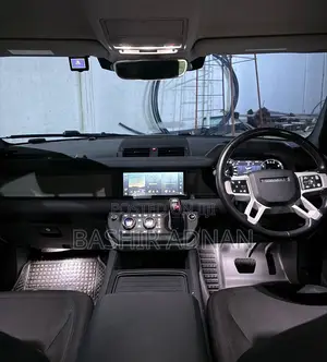 Land Rover Defender X-Dynamic HSE 2021 Green