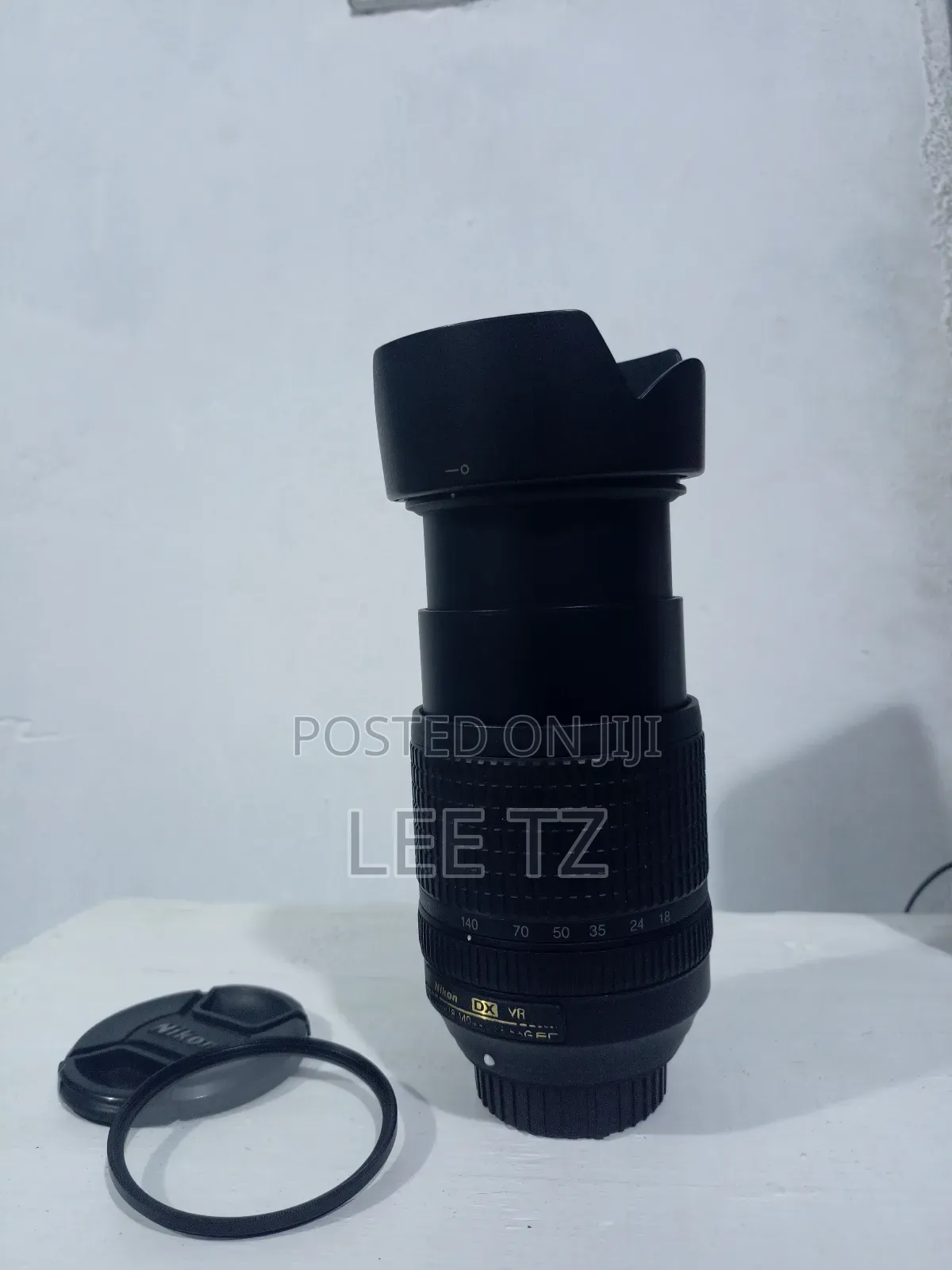 Nikon Lens 18-140mm With Lens Hood and Filter