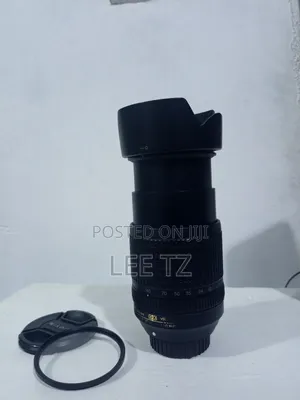 Nikon Lens 18-140mm With Lens Hood and Filter