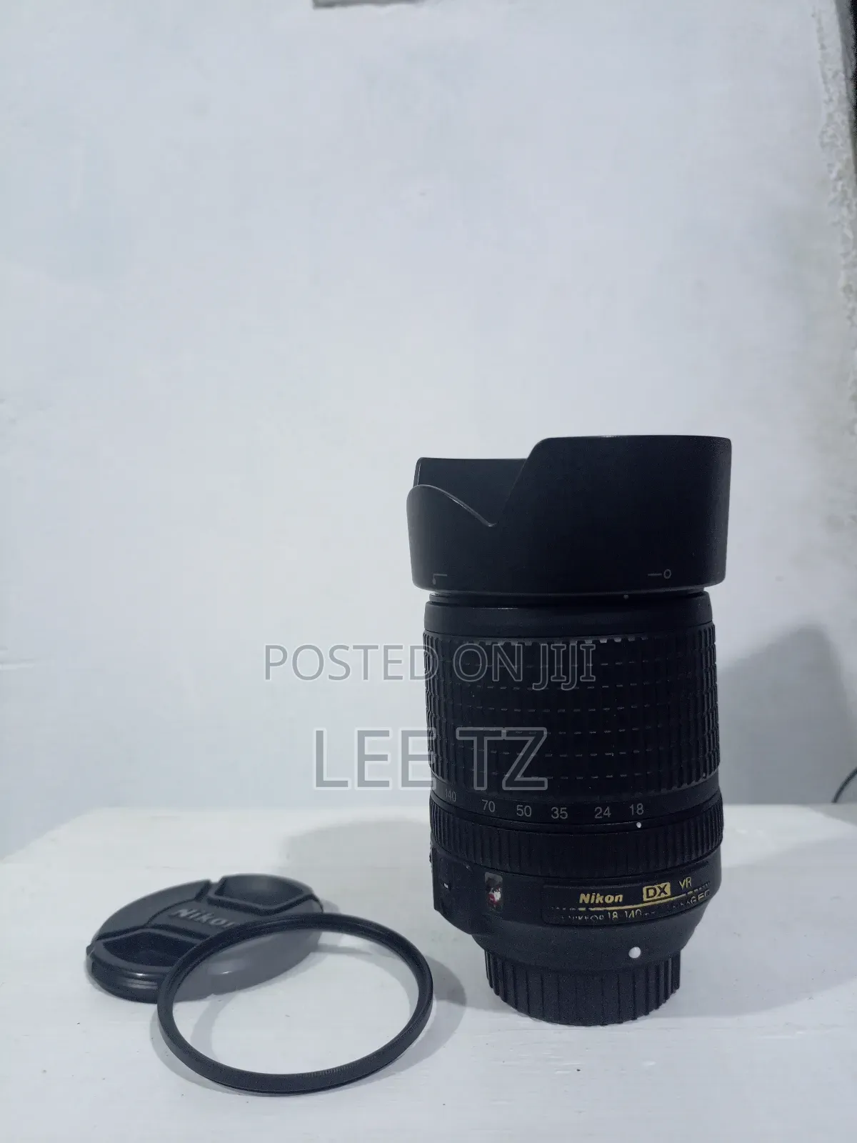 Nikon Lens 18-140mm With Lens Hood and Filter
