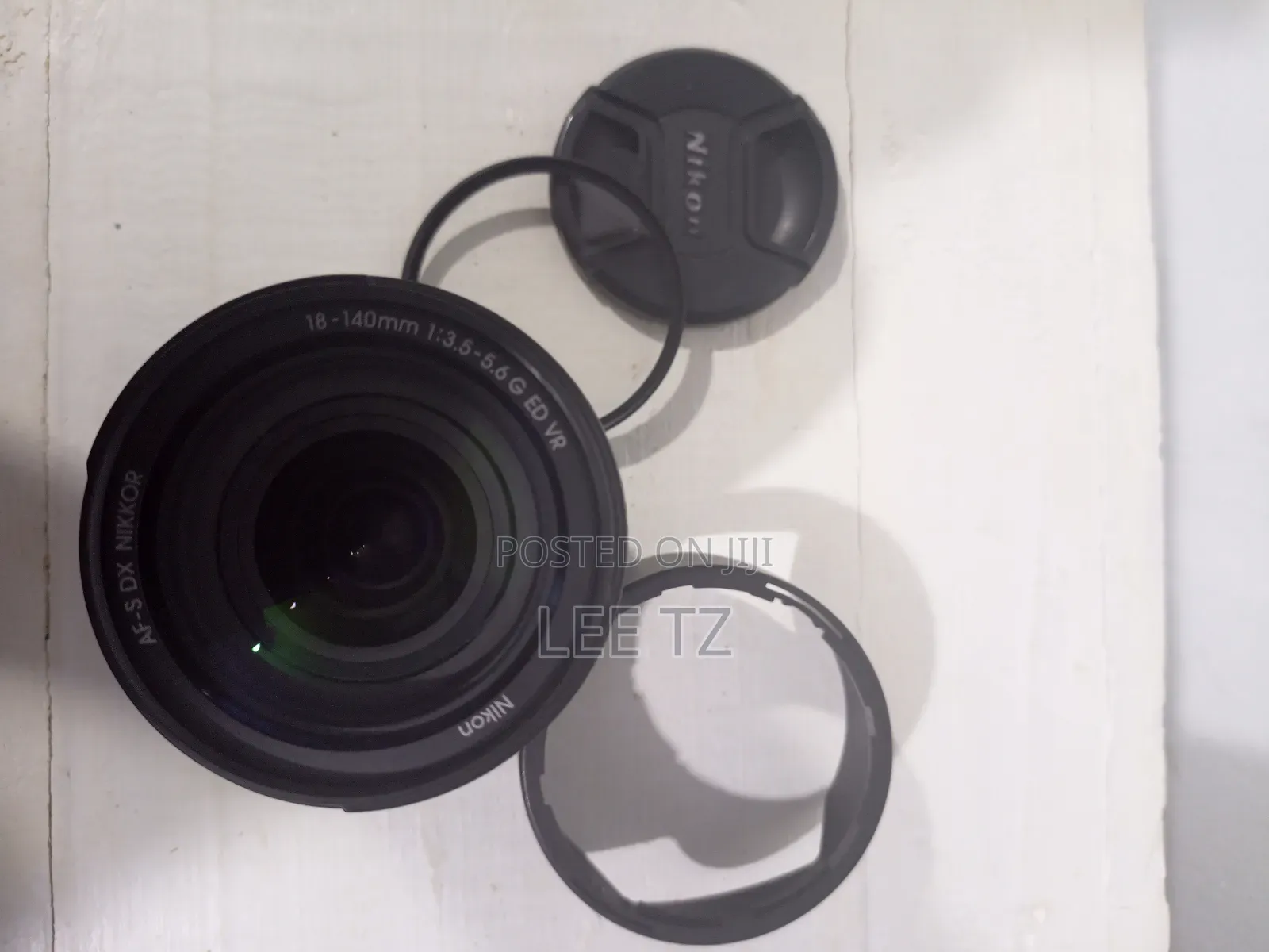 Nikon Lens 18-140mm With Lens Hood and Filter