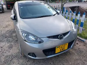 Mazda Demio 2013 Silver