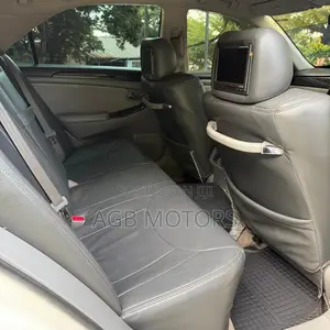 Toyota Crown 2004 White
