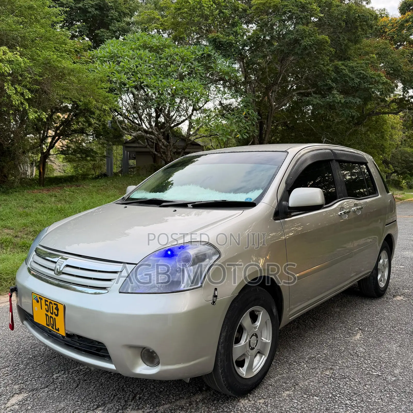 Toyota Raum 1.5 FWD 2004 Silver