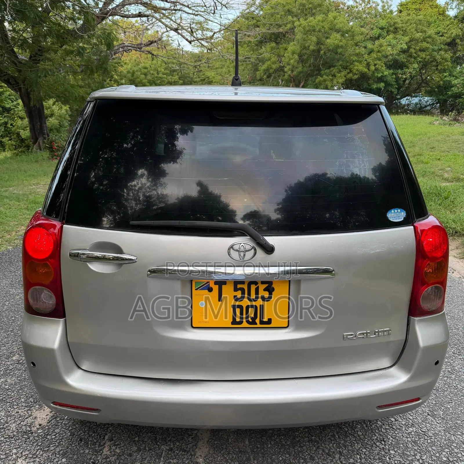 Toyota Raum 1.5 FWD 2004 Silver