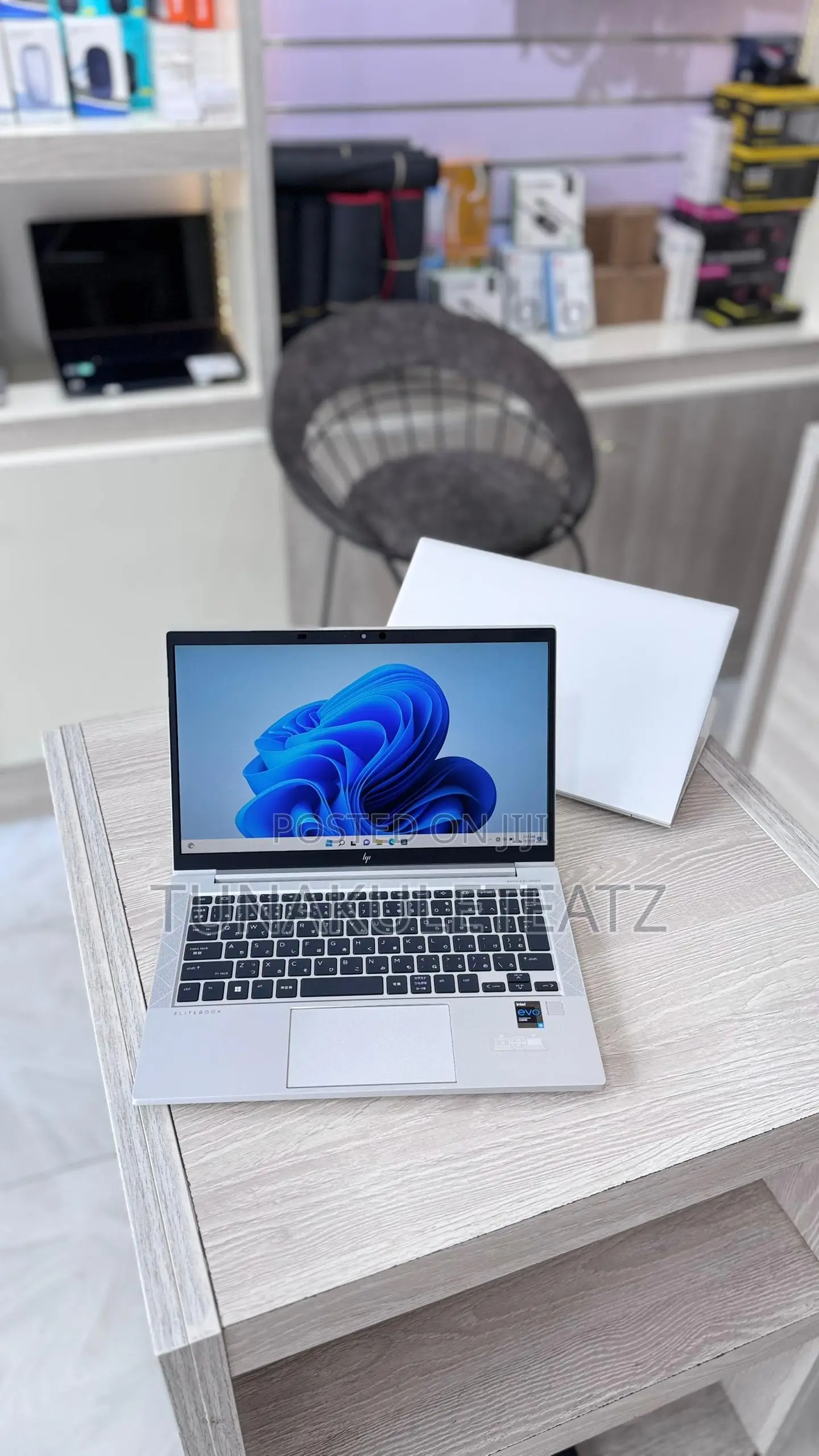 New Laptop HP EliteBook 830 G8 16GB Intel Core I5 SSD 256GB