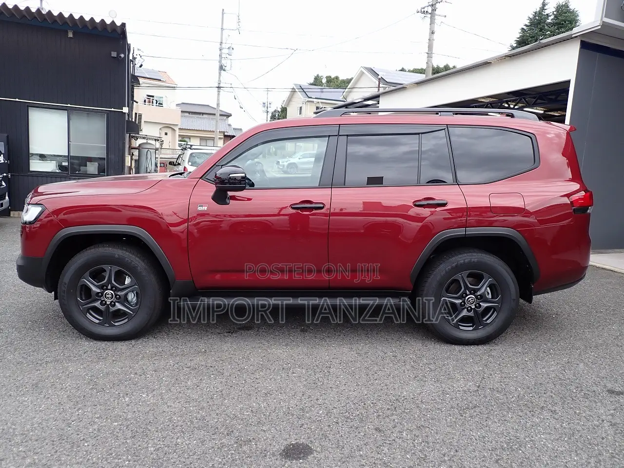 Toyota Land Cruiser 2023 Red