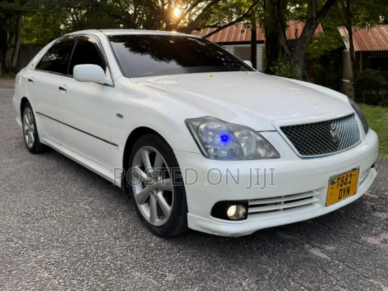 Toyota Crown 2004 White