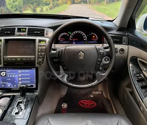 Toyota Crown 2004 White