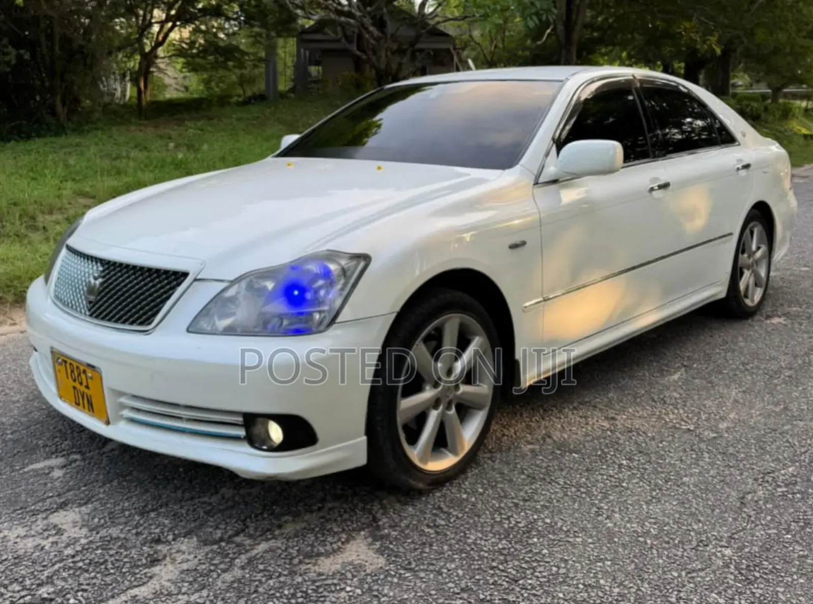 Toyota Crown 2004 White