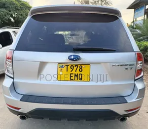Subaru Forester 2011 Silver