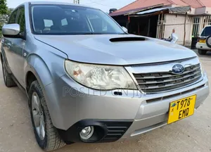 Subaru Forester 2011 Silver