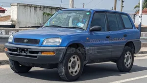 Toyota RAV4 1996 Blue