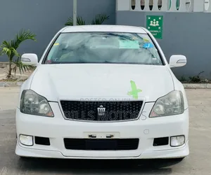 Toyota Crown 2006 White
