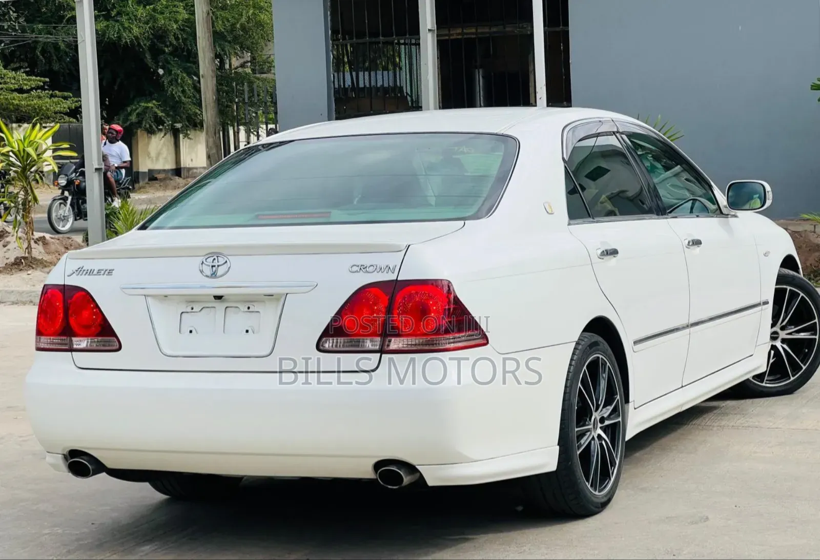 Toyota Crown 2006 White