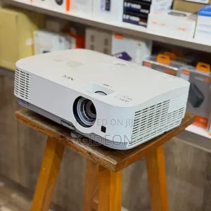 Nec Projector 100+