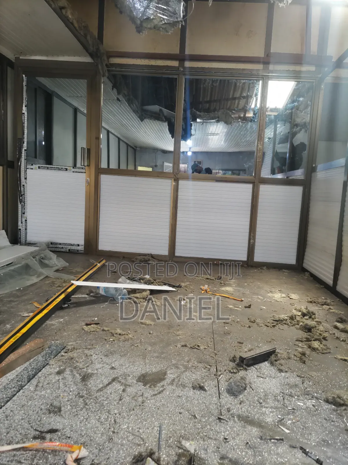Frame Za Aluminium Za Ofisini