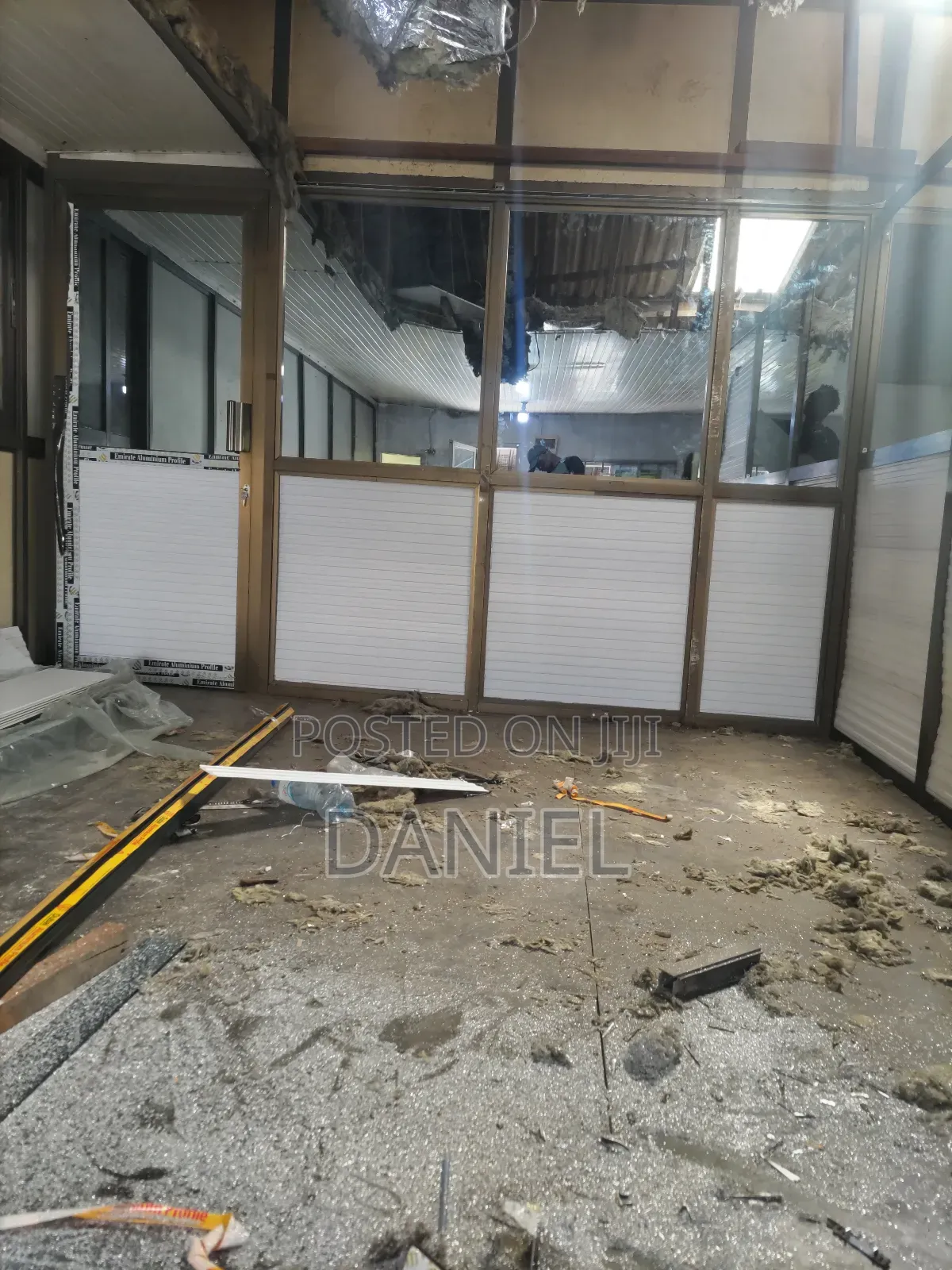 Frame Za Aluminium Za Ofisini