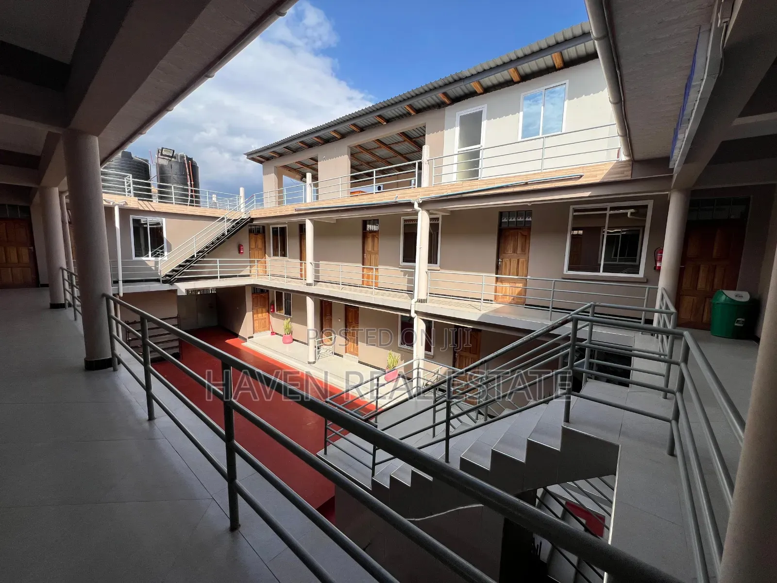 Hostel Yenye View Ya Mt.Kilimanjaro Inauzwa Kcmc, Kibaoni-Moshi