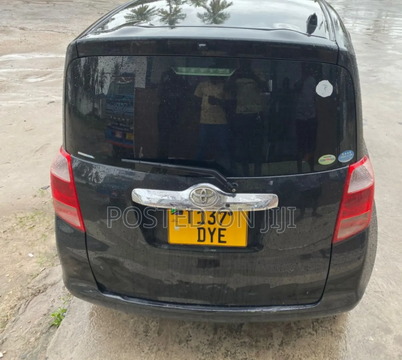 Toyota Ractis 2006 Black