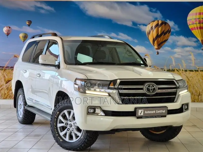 Toyota Land Cruiser 2019 White