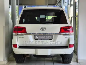 Toyota Land Cruiser 2019 White