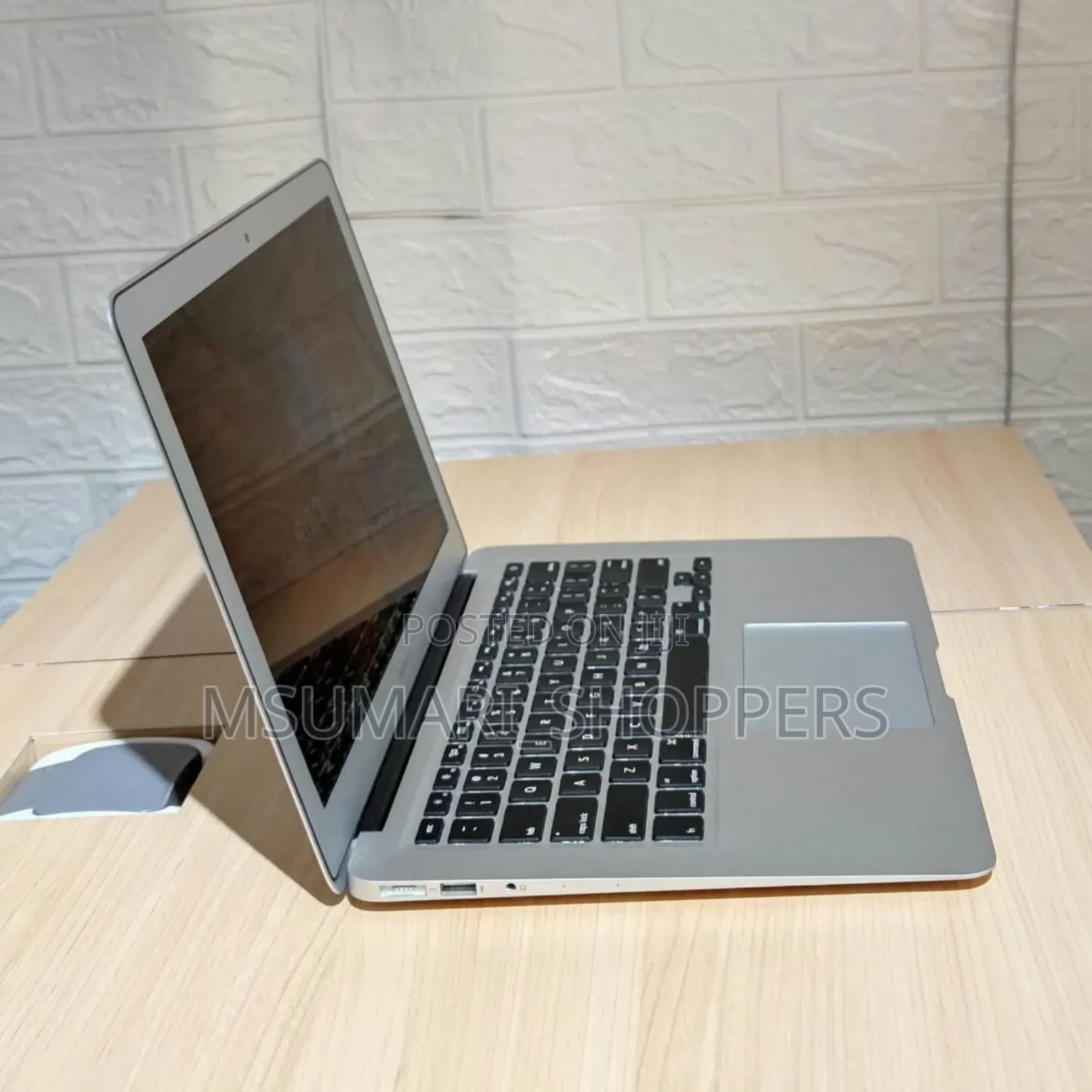 Laptop Apple MacBook Air 2017 8GB Intel Core I5 SSD 128GB
