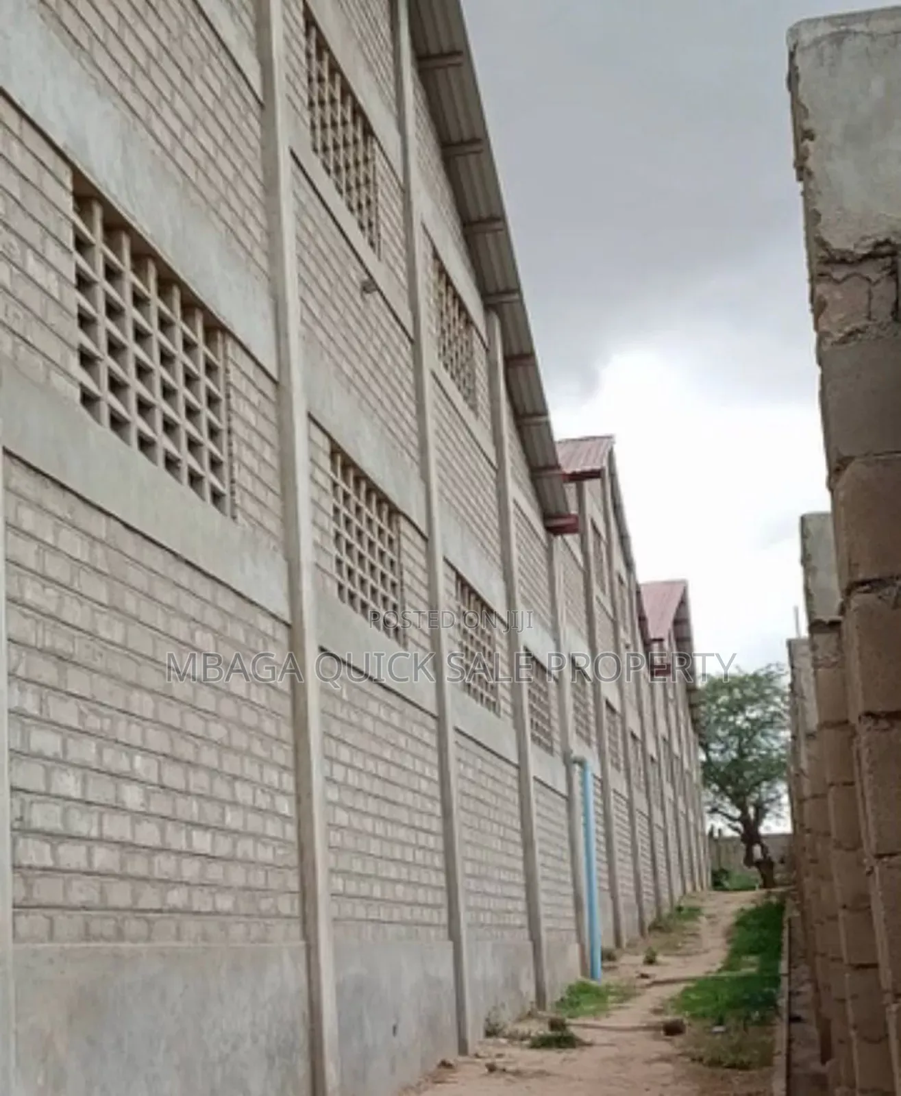 Godown Area Sqm1000 Industrial Area for Rent at Iringa