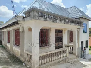 Furnished 5bdrm House in Kimara Stop Over for sale