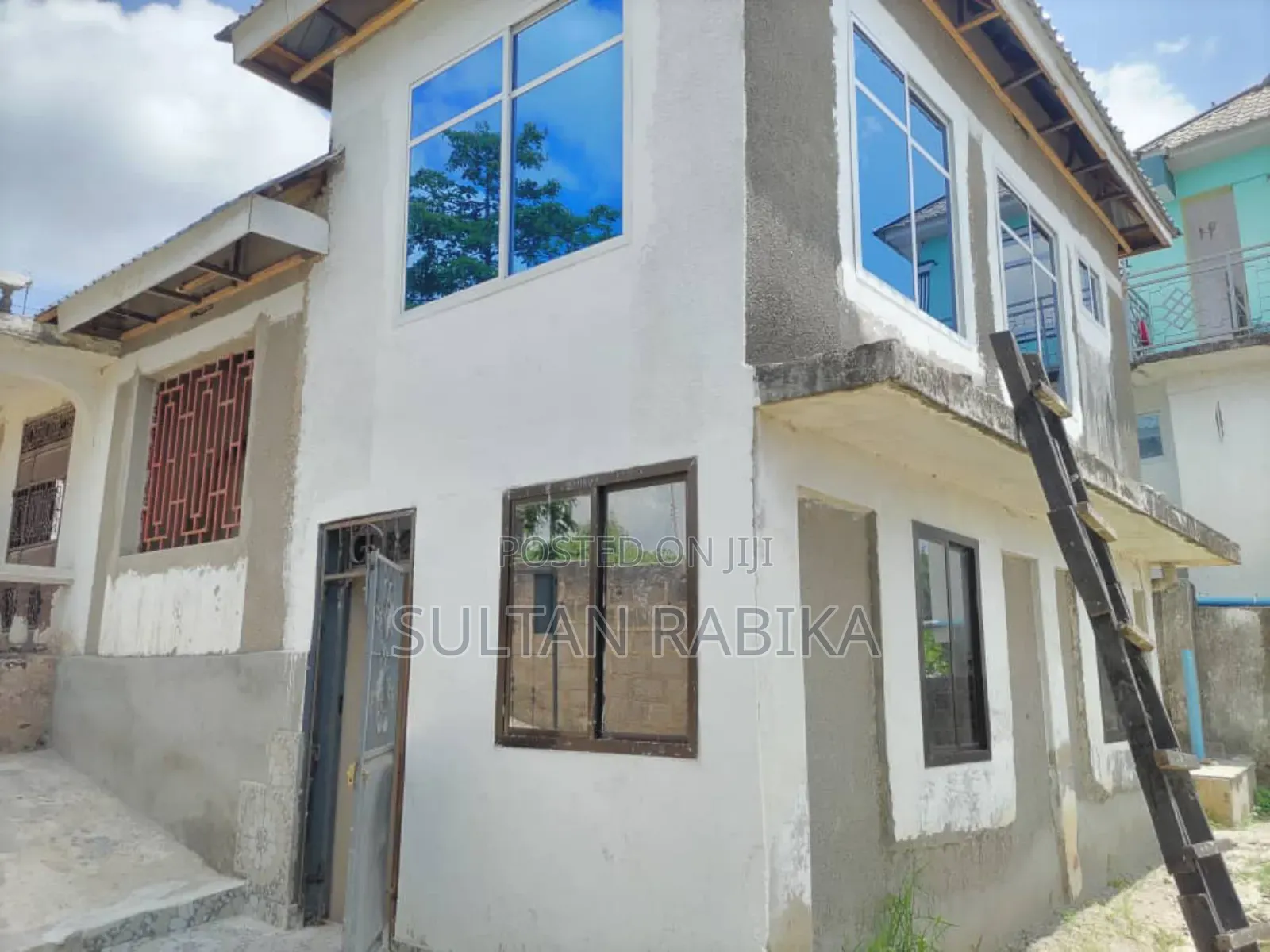 Furnished 5bdrm House in Kimara Stop Over for sale