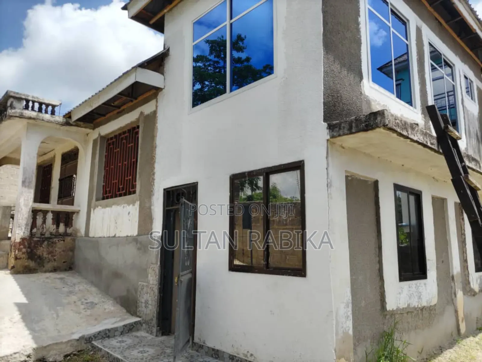 Furnished 5bdrm House in Kimara Stop Over for sale